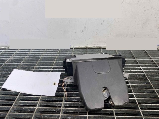 bontott FORD FOCUS C-MAX I Csomagtérajtó Ütköző