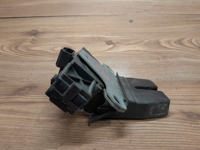 bontott FORD FOCUS C-MAX I Csomagtérajtó Zárszerkezet