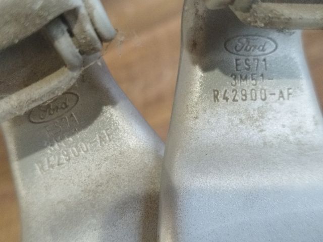 bontott FORD FOCUS C-MAX I Csomagtérajtó Zsanér