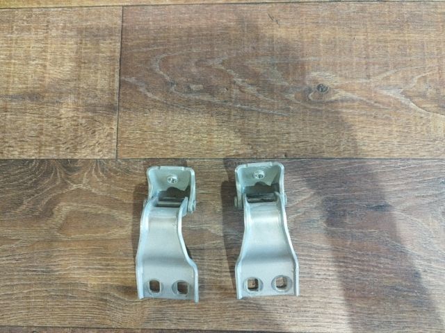 bontott FORD FOCUS C-MAX I Csomagtérajtó Zsanér