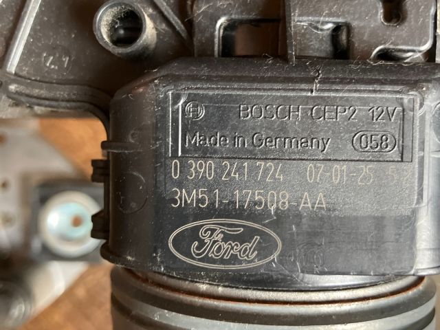 bontott FORD FOCUS C-MAX I Első Ablaktörlő Szerkezet Motorral