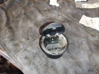 bontott FORD FOCUS C-MAX I Első Hamutartó