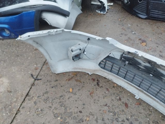 bontott FORD FOCUS C-MAX I Első Lökhárító (Részeivel)