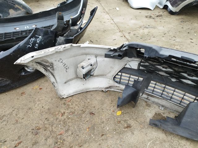 bontott FORD FOCUS C-MAX I Első Lökhárító (Részeivel)