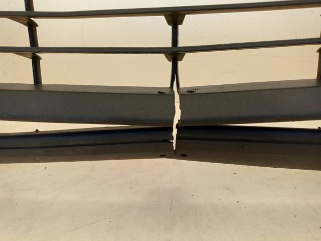 bontott FORD FOCUS C-MAX I Első Lökhárító (Üresen)