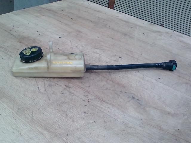 bontott FORD FOCUS C-MAX I Fékfolyadék Tartály