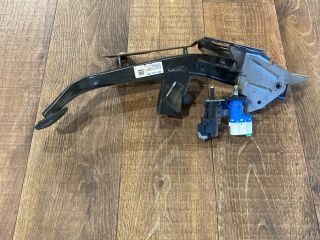 bontott FORD FOCUS C-MAX I Fékpedál