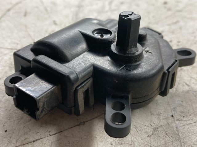 bontott FORD FOCUS C-MAX I Fűtés Állító Motor