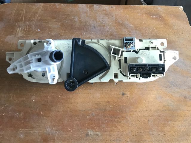 bontott FORD FOCUS C-MAX I Fűtéskapcsoló (manuális klímás)