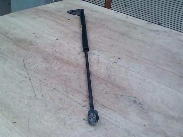 bontott FORD FOCUS C-MAX I Gázrugós Kitámasztó Teleszkóp Csomagtérajtó Bal