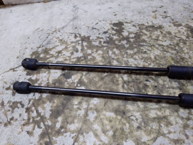 bontott FORD FOCUS C-MAX I Gázrugós Kitámasztó Teleszkóp Pár Csomagtérajtó