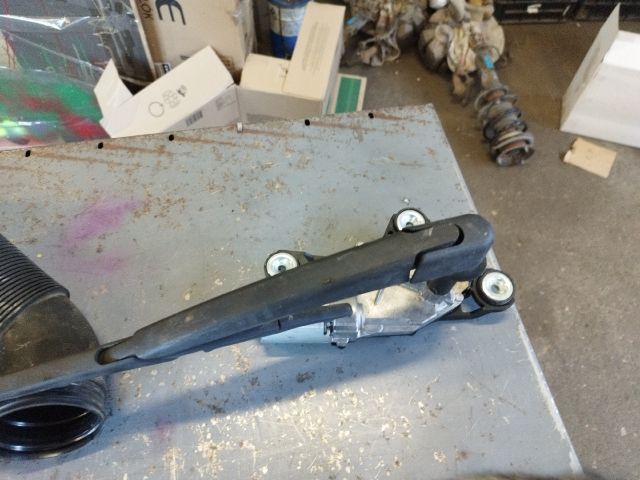 bontott FORD FOCUS C-MAX I Hátsó Ablaktörlő Motor