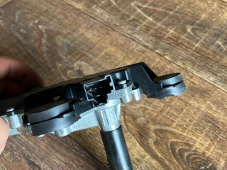 bontott FORD FOCUS C-MAX I Hátsó Ablaktörlő Motor