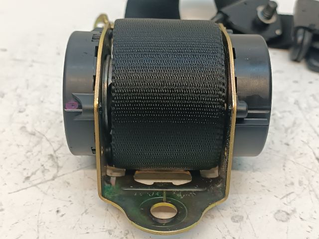 bontott FORD FOCUS C-MAX I Hátsó középső Biztonsági Öv