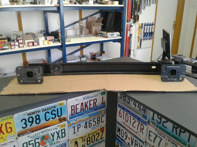 bontott FORD FOCUS C-MAX I Hátsó Lökhárító Merevítő (Fém)