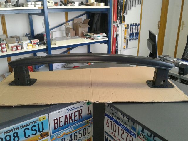 bontott FORD FOCUS C-MAX I Hátsó Lökhárító Merevítő (Fém)