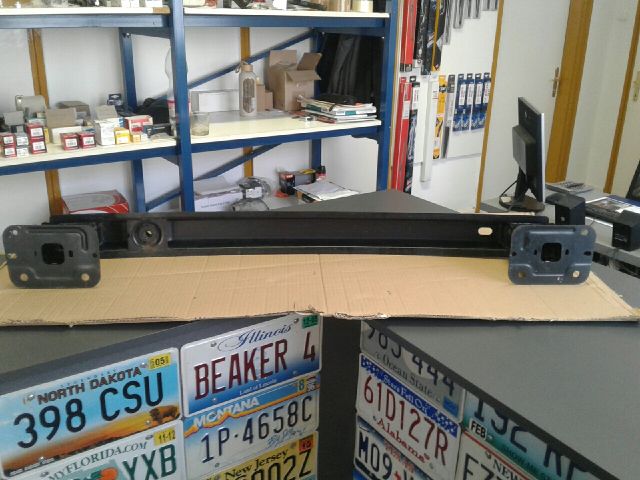 bontott FORD FOCUS C-MAX I Hátsó Lökhárító Merevítő (Fém)