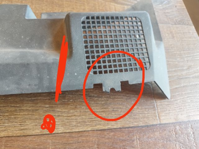 bontott FORD FOCUS C-MAX I Homlokfal Burkolat