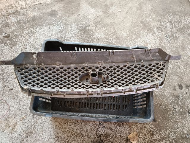 bontott FORD FOCUS C-MAX I Hűtőrács