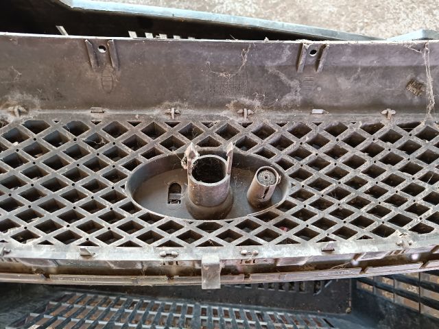 bontott FORD FOCUS C-MAX I Hűtőrács