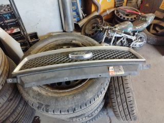 bontott FORD FOCUS C-MAX I Hűtőrács