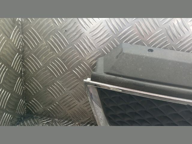 bontott FORD FOCUS C-MAX I Hűtőrács