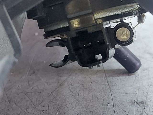 bontott FORD FOCUS C-MAX I Jobb A Oszlop Hangszóró Burkolat