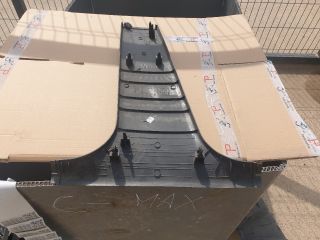 bontott FORD FOCUS C-MAX I Jobb B Oszlop Burkolat