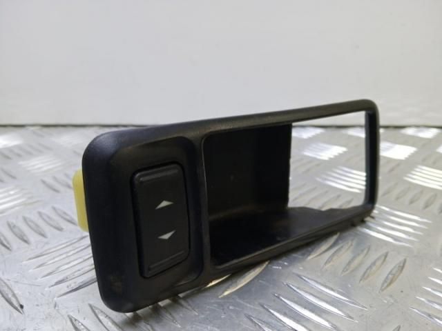 bontott FORD FOCUS C-MAX I Jobb első Ablakemelő Kapcsoló