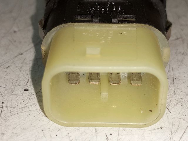 bontott FORD FOCUS C-MAX I Jobb első Ablakemelő Kapcsoló