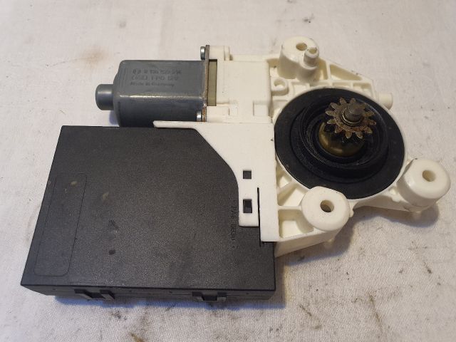 bontott FORD FOCUS C-MAX I Jobb első Ablakemelő Motor