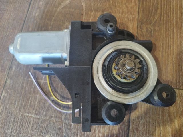 bontott FORD FOCUS C-MAX I Jobb első Ablakemelő Motor