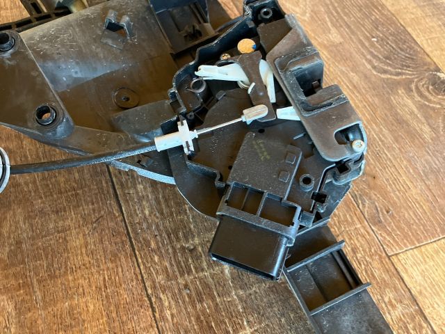 bontott FORD FOCUS C-MAX I Jobb első Ajtózár