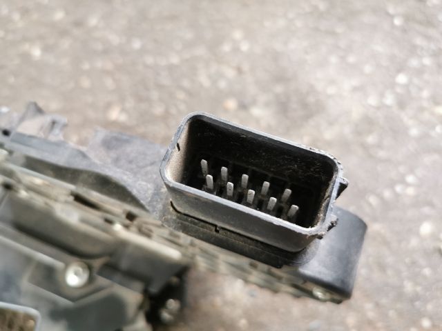 bontott FORD FOCUS C-MAX I Jobb első Ajtózár