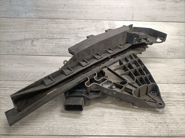 bontott FORD FOCUS C-MAX I Jobb első Ajtózár