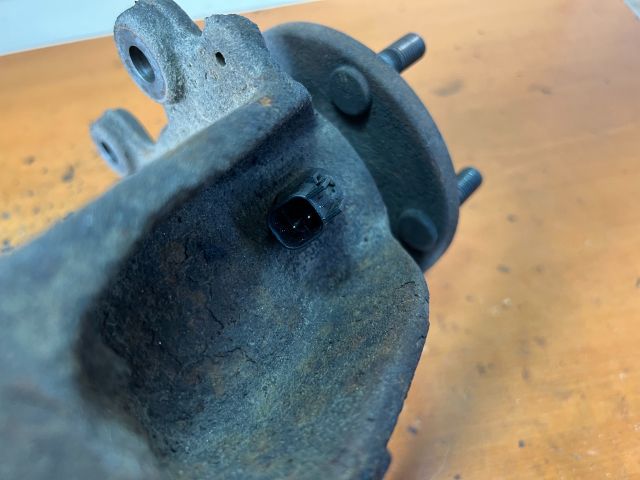 bontott FORD FOCUS C-MAX I Jobb első Kerékagy