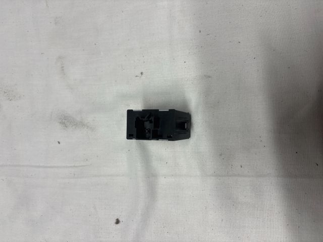 bontott FORD FOCUS C-MAX I Jobb első Ülésfűtés Kapcsoló