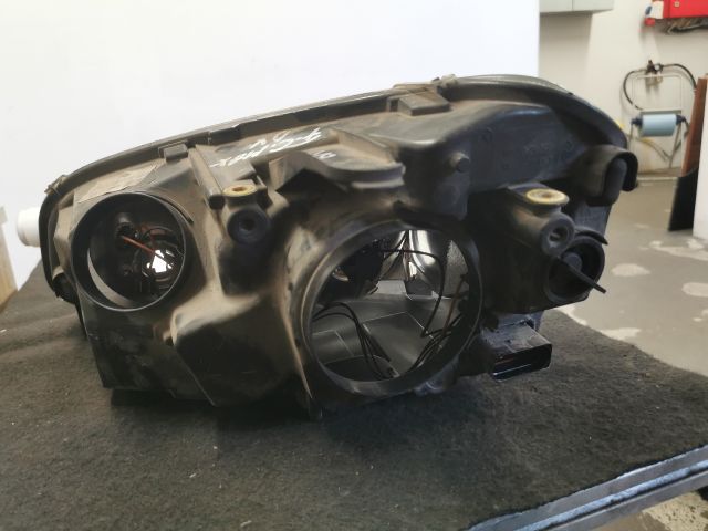 bontott FORD FOCUS C-MAX I Jobb Fényszóró