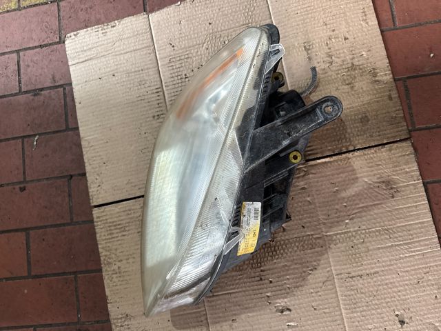 bontott FORD FOCUS C-MAX I Jobb Fényszóró