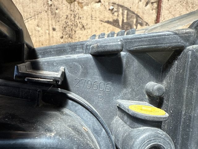 bontott FORD FOCUS C-MAX I Jobb Fényszóró