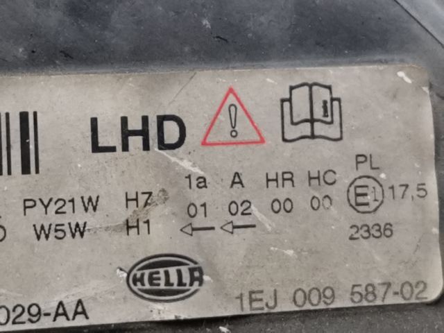 bontott FORD FOCUS C-MAX I Jobb Fényszóró