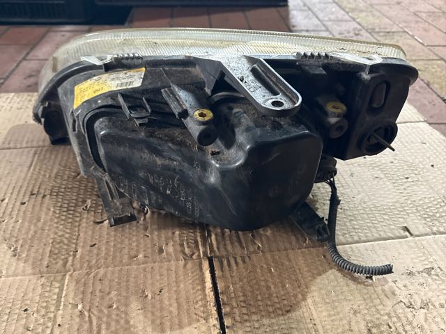 bontott FORD FOCUS C-MAX I Jobb Fényszóró