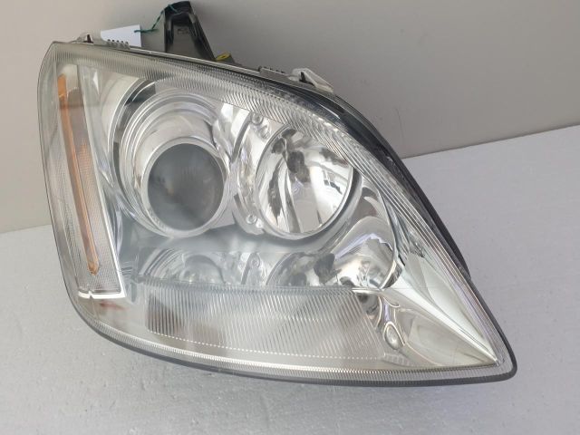 bontott FORD FOCUS C-MAX I Jobb Fényszóró