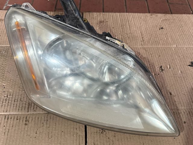 bontott FORD FOCUS C-MAX I Jobb Fényszóró