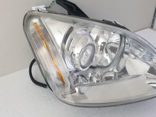 bontott FORD FOCUS C-MAX I Jobb Fényszóró