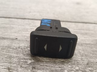 bontott FORD FOCUS C-MAX I Jobb hátsó Ablakemelő Kapcsoló