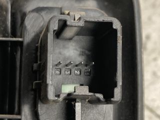 bontott FORD FOCUS C-MAX I Jobb hátsó Ablakemelő Kapcsoló