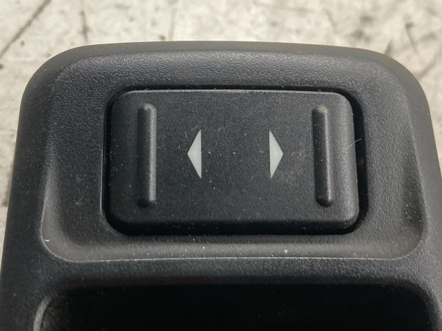 bontott FORD FOCUS C-MAX I Jobb hátsó Ablakemelő Kapcsoló