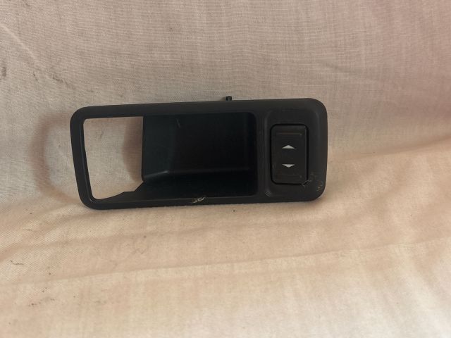 bontott FORD FOCUS C-MAX I Jobb hátsó Ablakemelő Kapcsoló