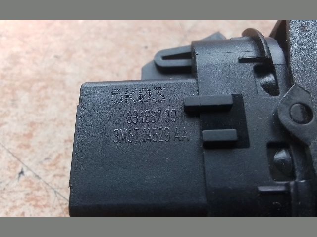 bontott FORD FOCUS C-MAX I Jobb hátsó Ablakemelő Kapcsoló